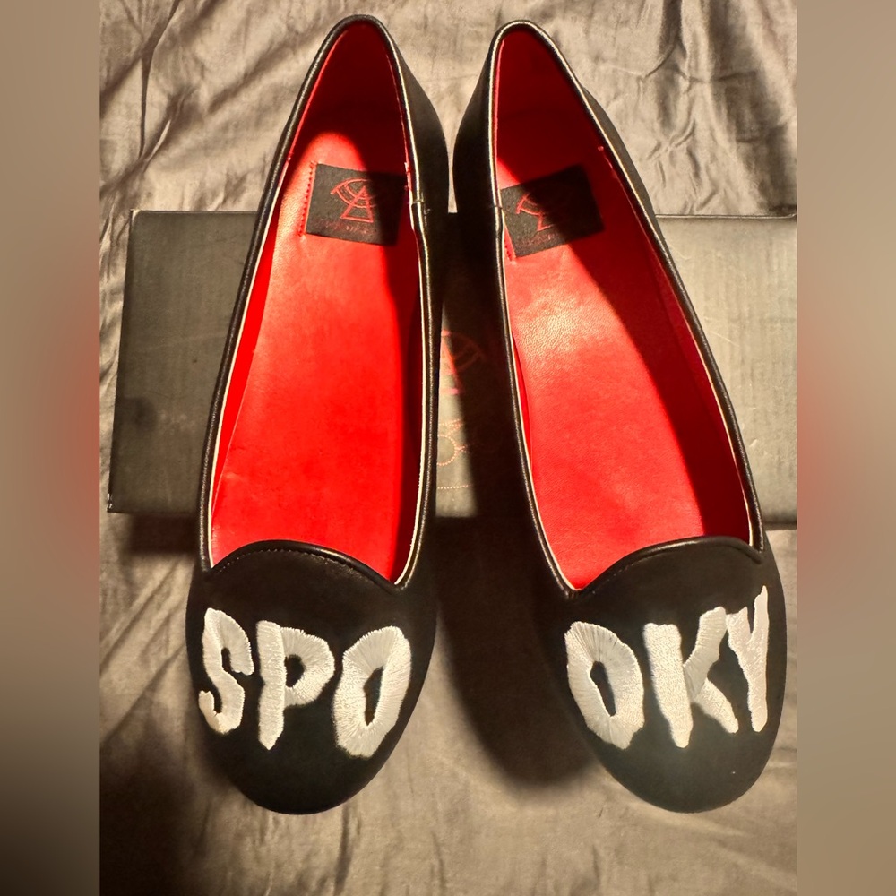 Strangecvlt Spooky flats